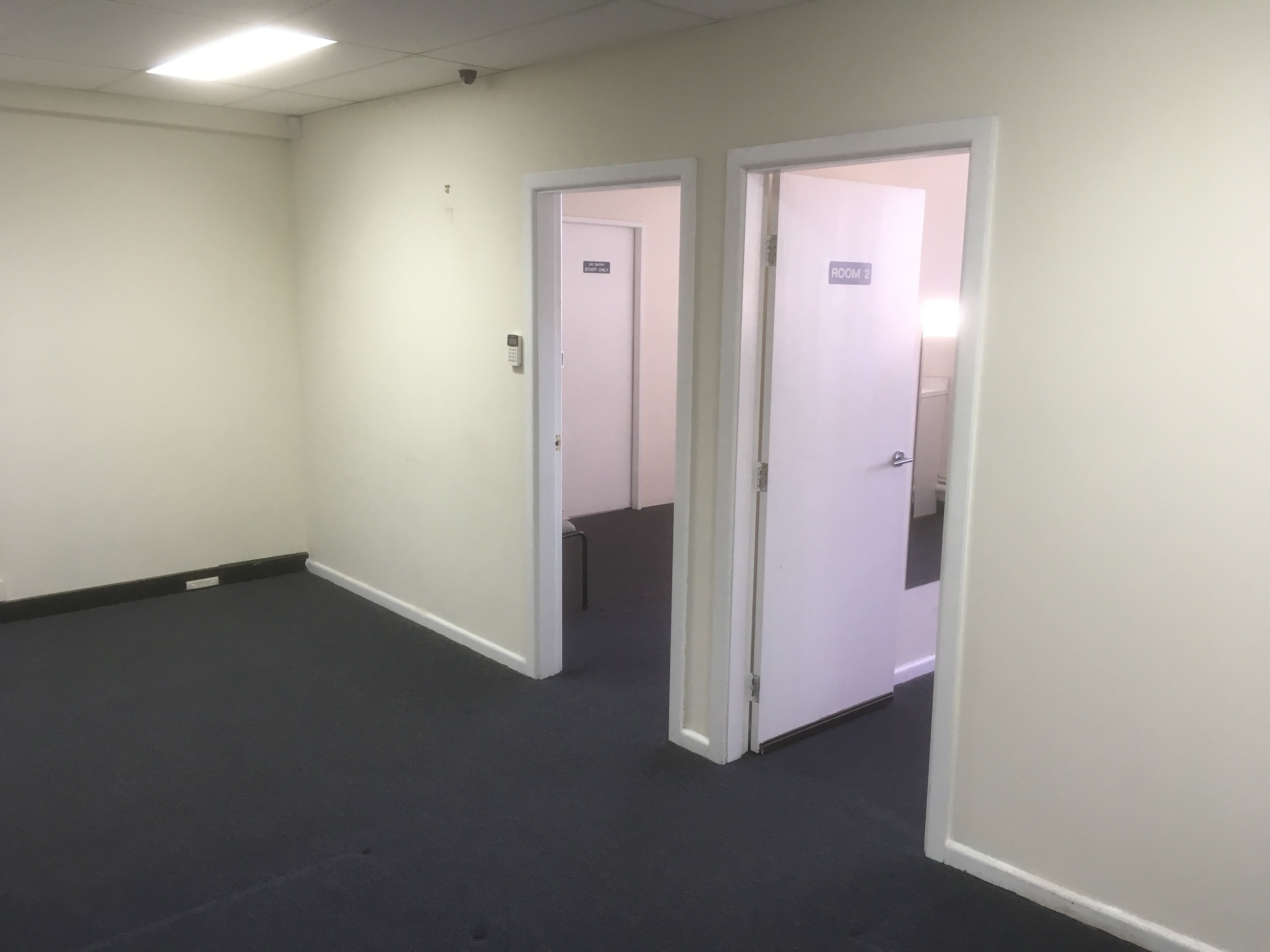 Commercial property for lease in kings langley 3