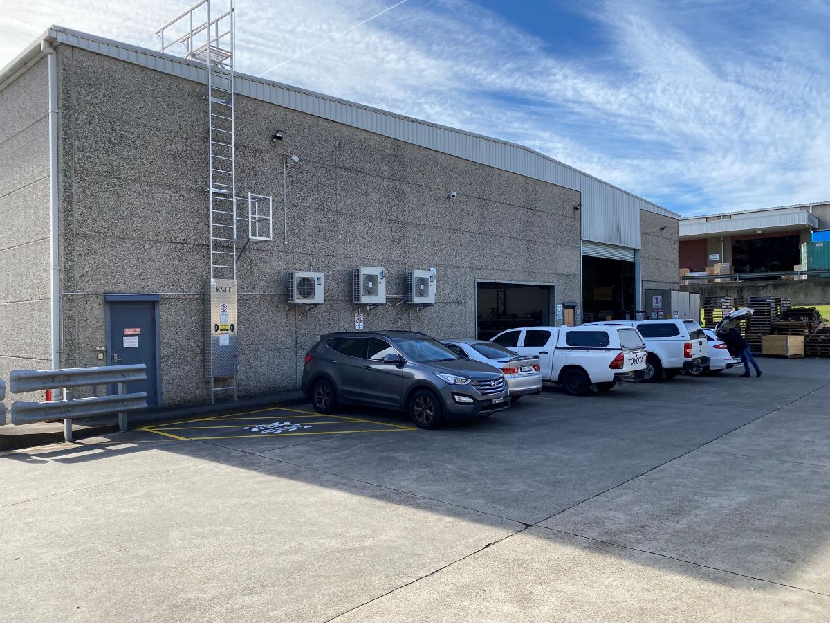 Industrial property for lease in regents park 2