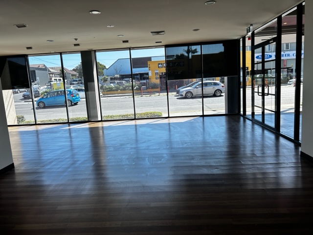 Retail property for lease in st peters 1