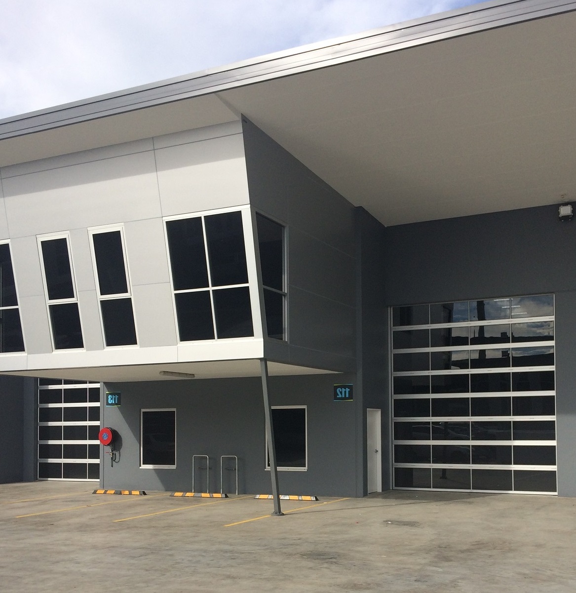 Industrial property for lease in north rocks 2