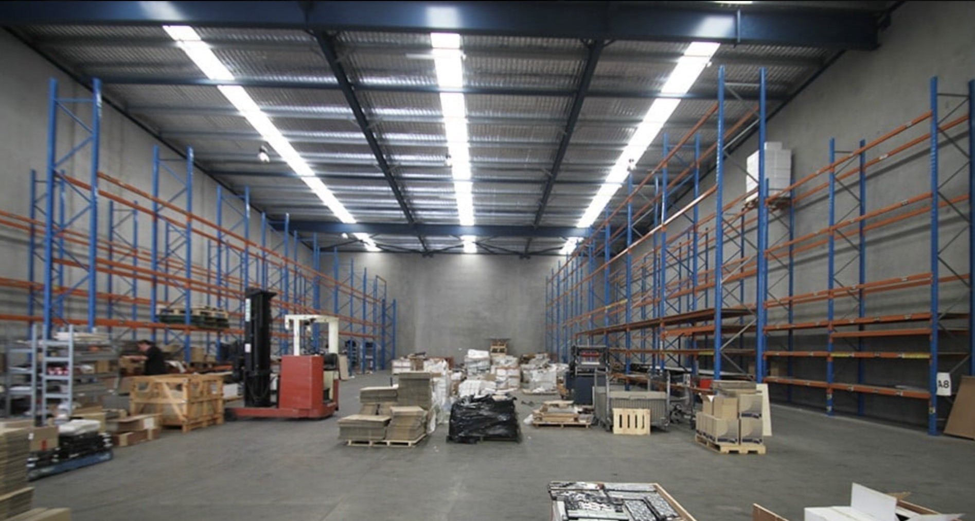 Industrial property for lease in condell park 1