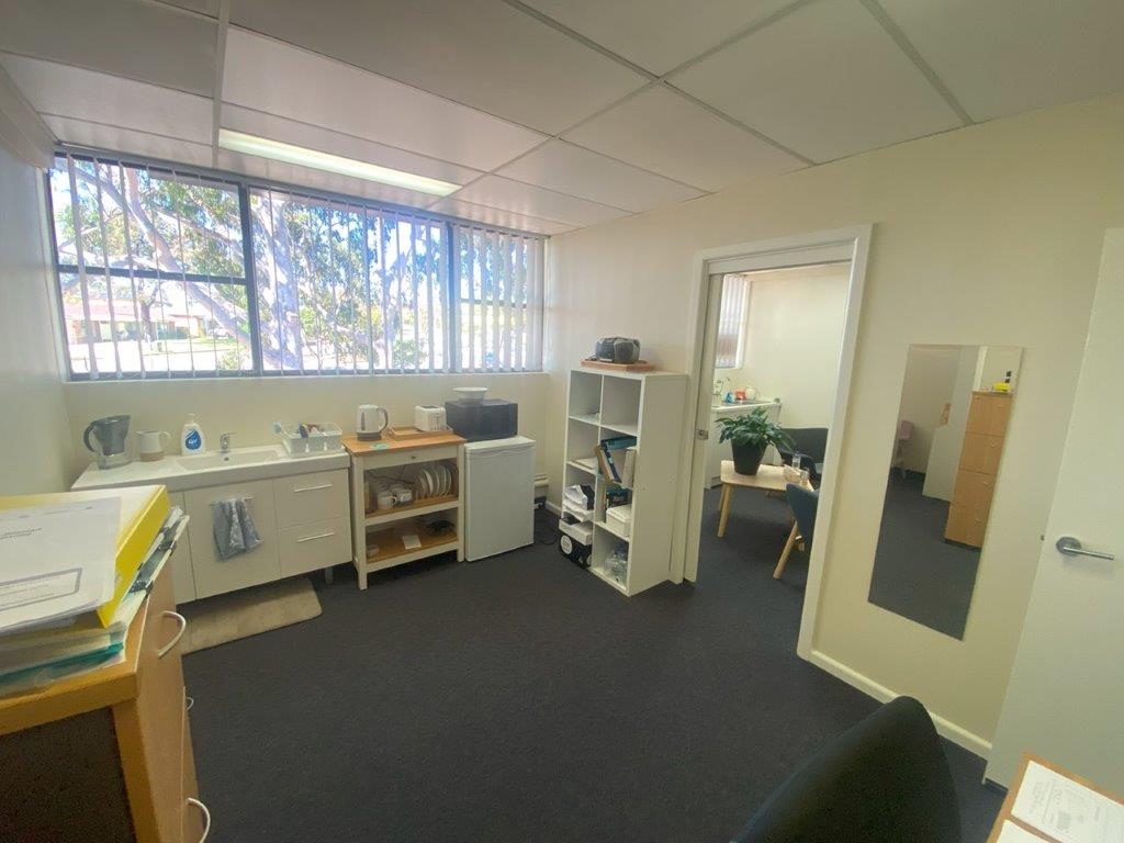 Commercial property for lease in kings langley 2