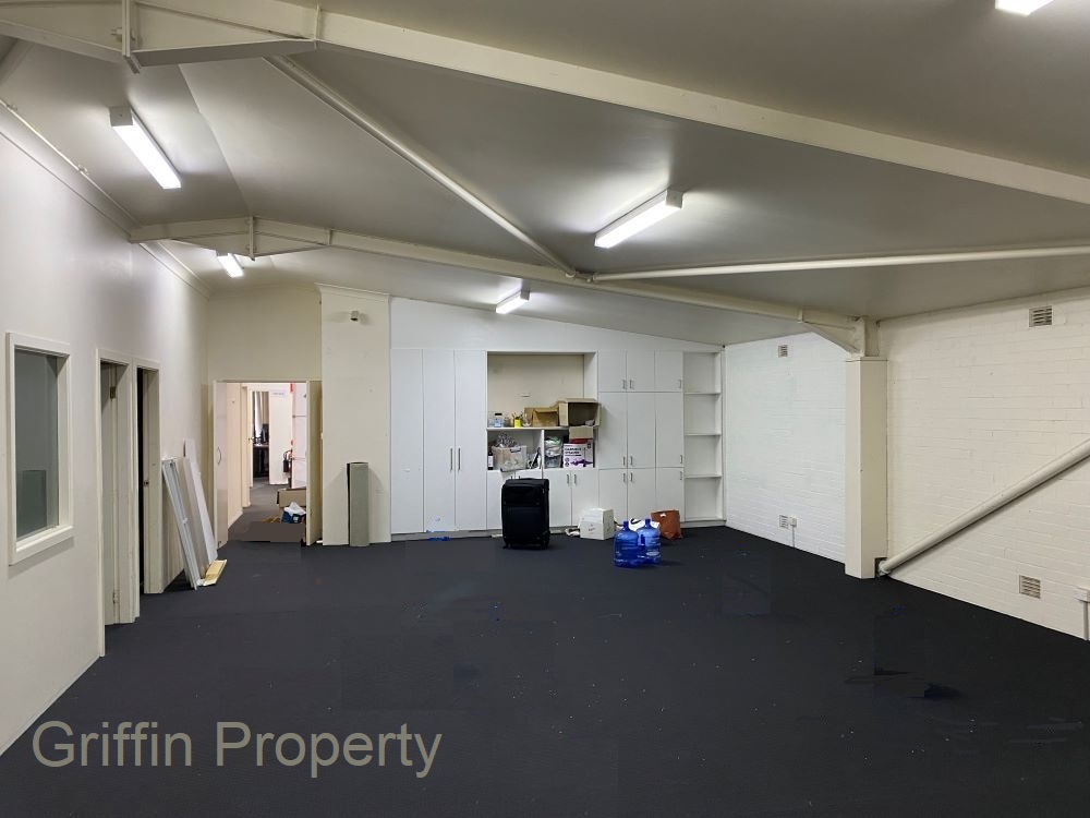 Industrial property for lease in regents park 3