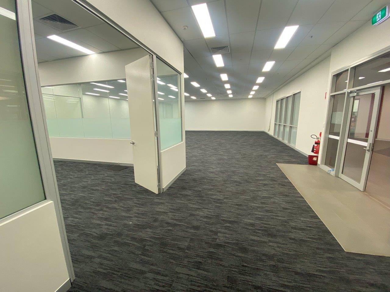 Commercial property for lease in seven hills 3