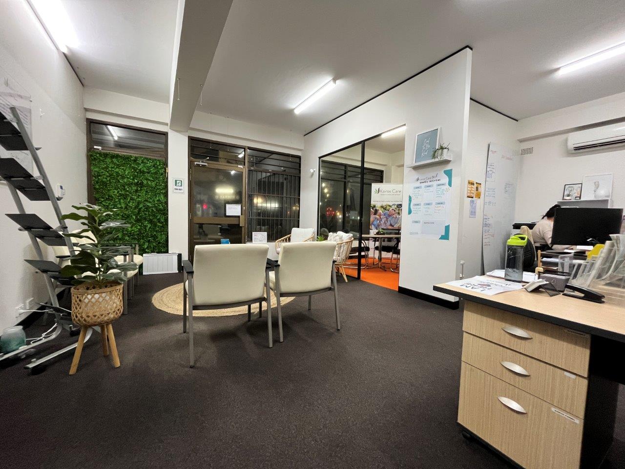 Commercial property for lease in seven hills 1