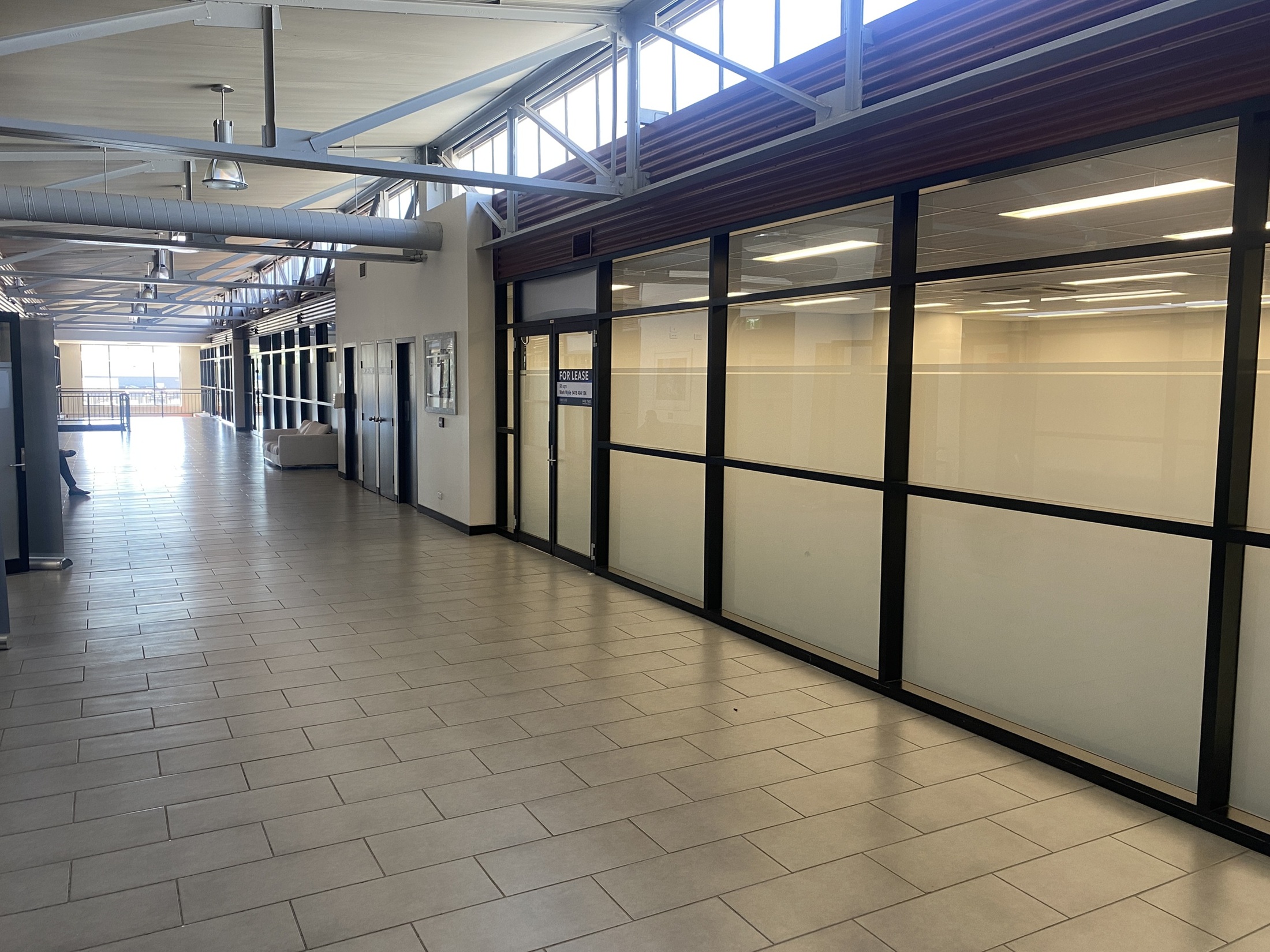 Commercial property for lease in seven hills 2