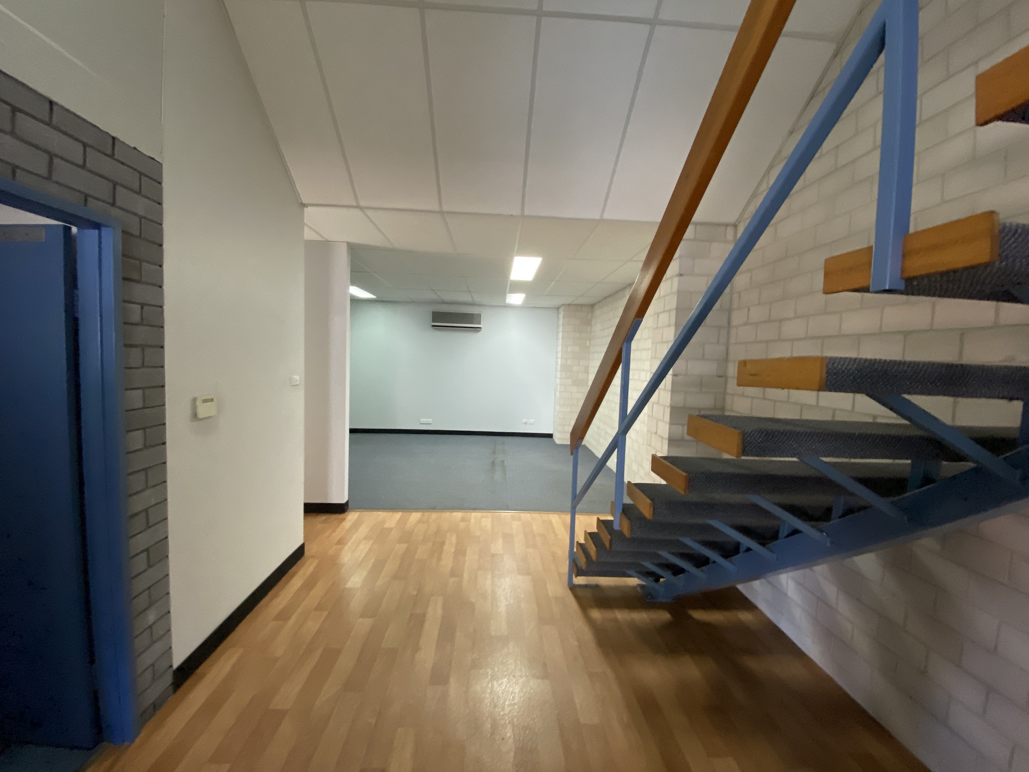 Industrial property for lease in castle hill 2