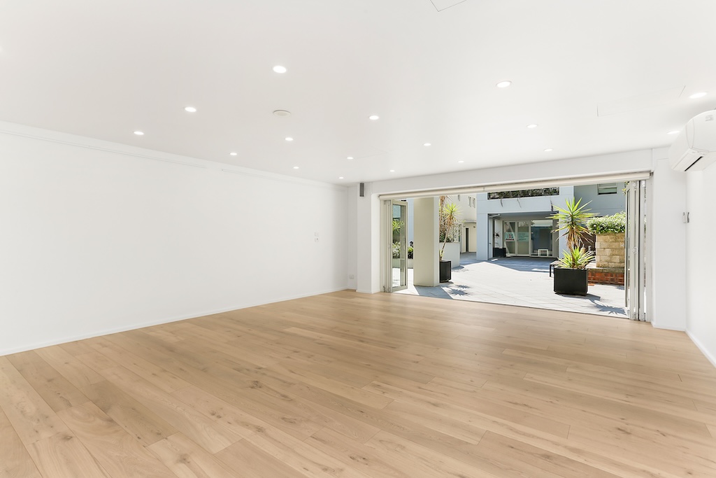 Retail property for lease in alexandria 6