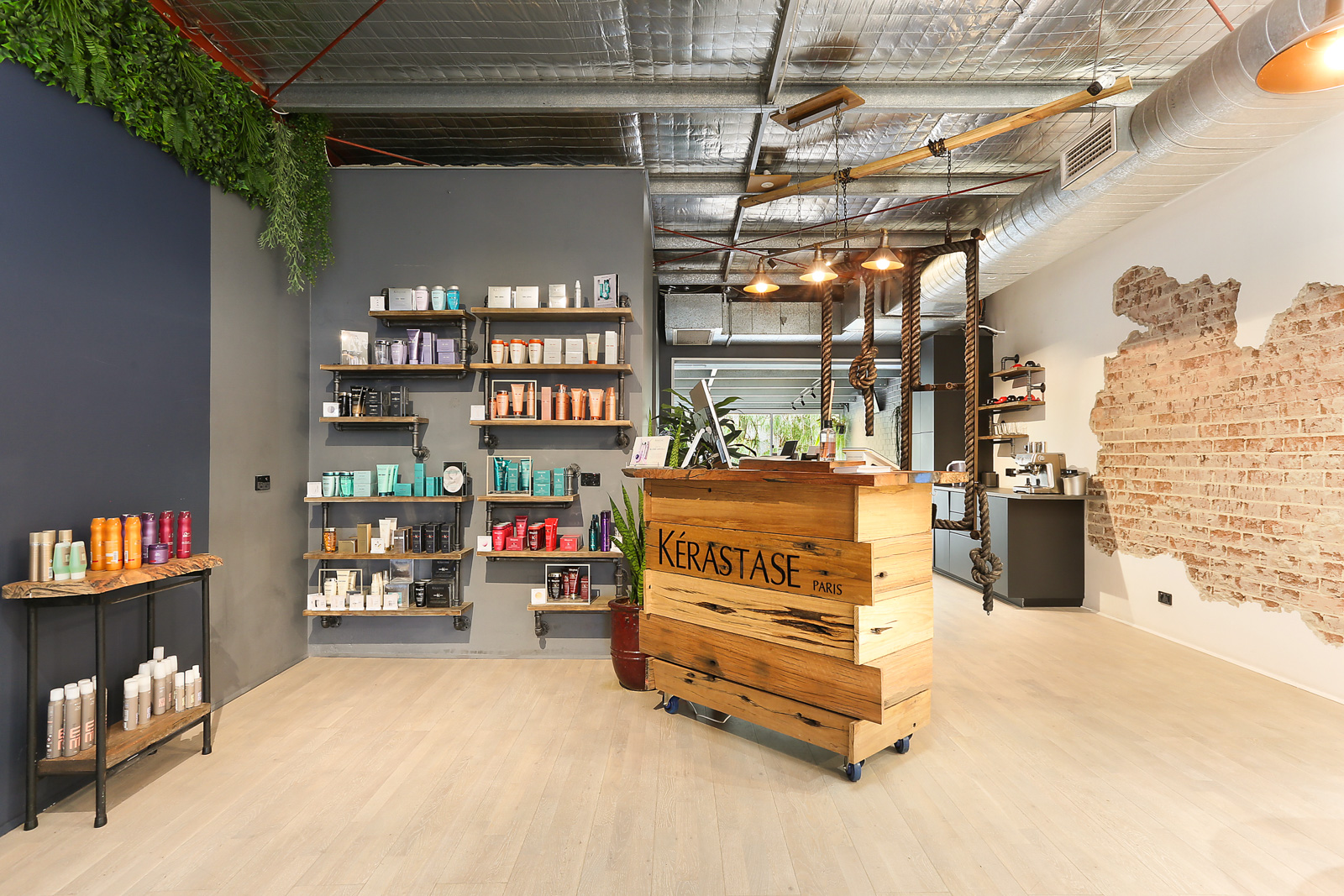 Commercial property for lease in rosebery 2