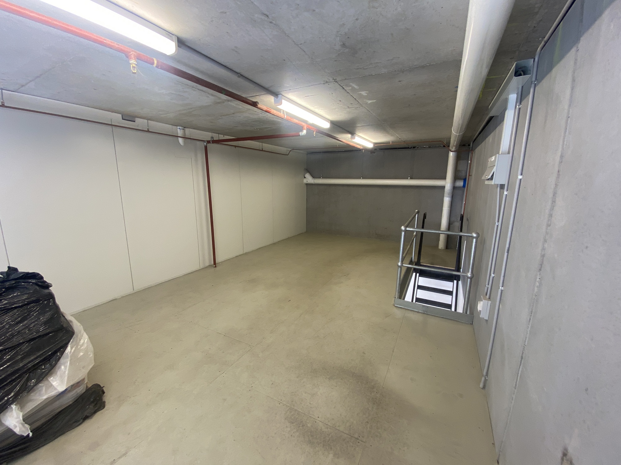 Industrial property for lease in north rocks 2