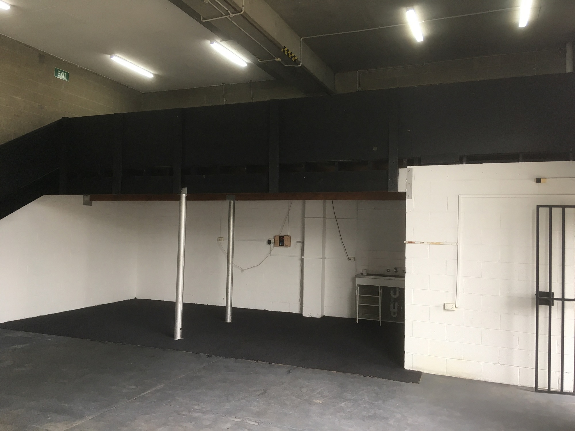 Industrial property for lease in north rocks 1