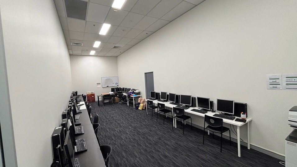 Commercial property for lease in seven hills 3