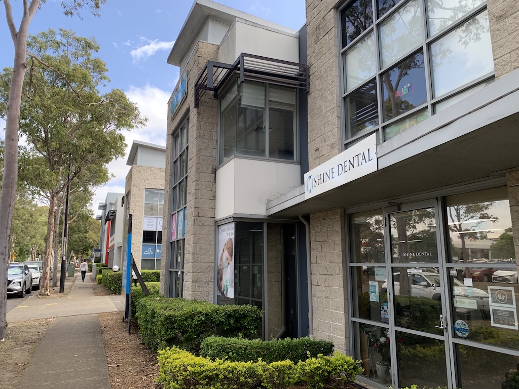 Commercial property for lease in newington 3