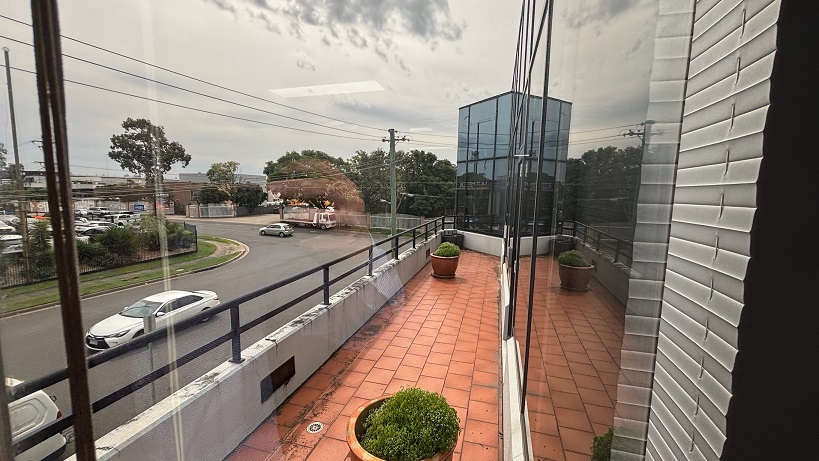 Commercial property for lease in arndell park 4