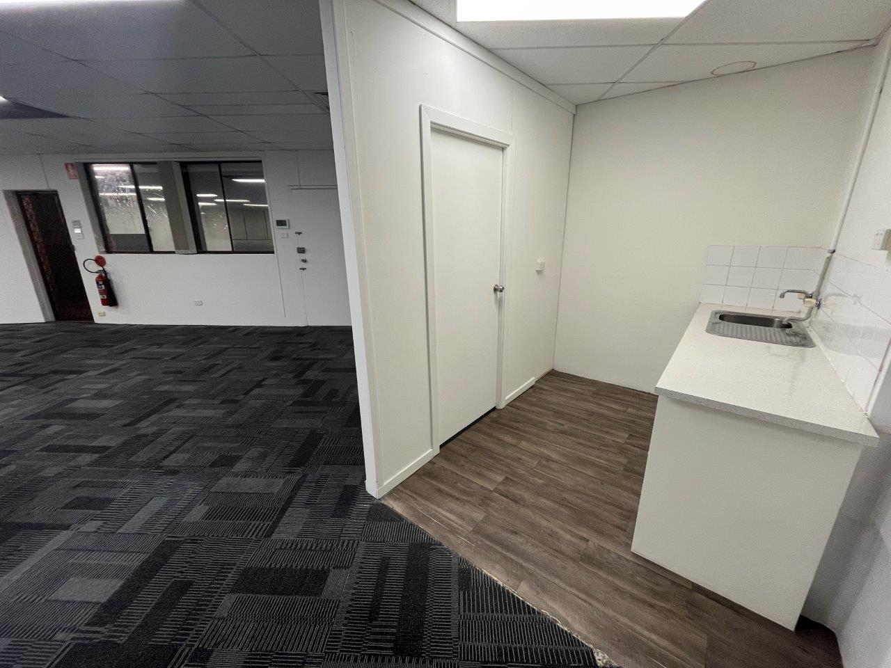 Commercial property for lease in seven hills 5