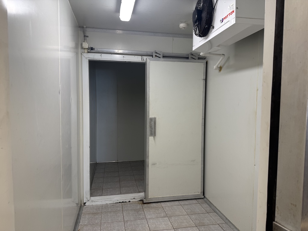 Retail property for lease in bradbury 4