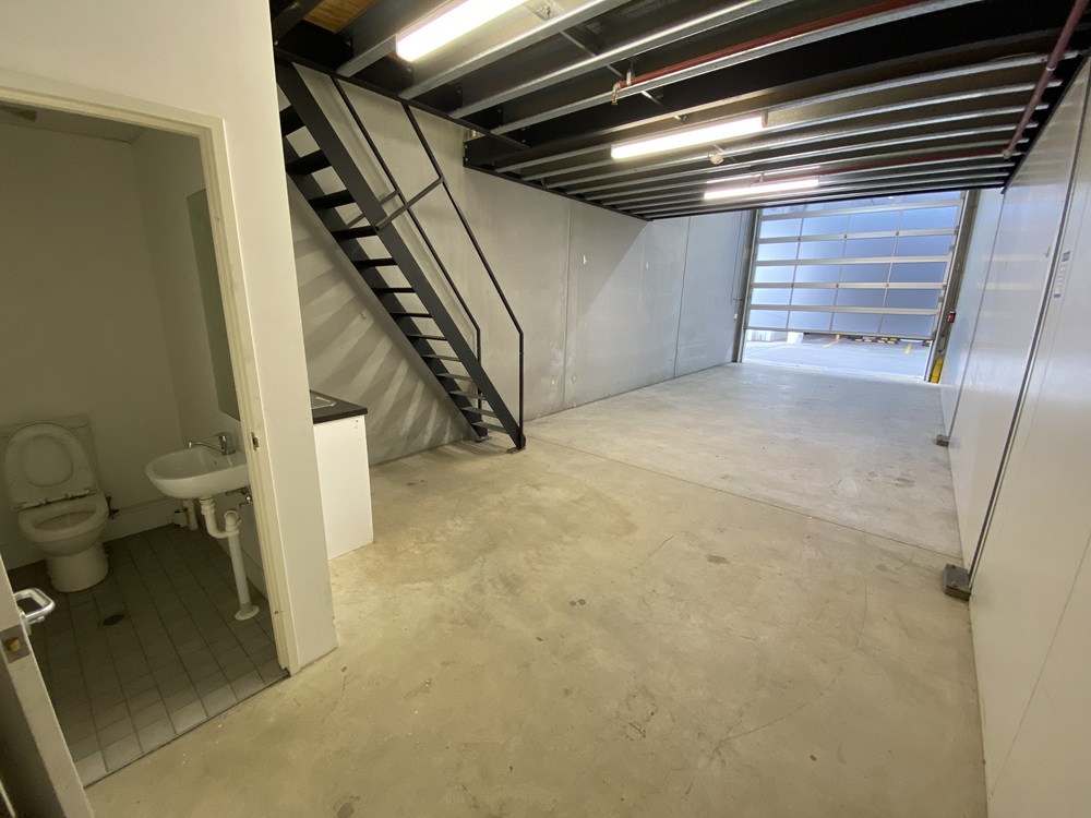 Industrial property for lease in north rocks 1