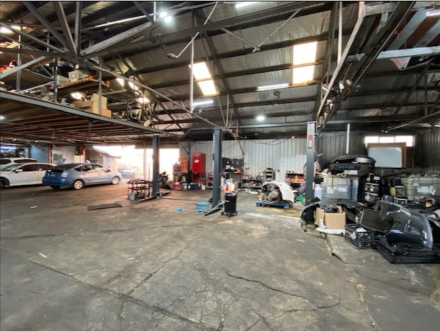 Industrial property for lease in greenacre 3