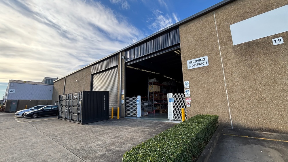 Industrial property for lease in seven hills 0
