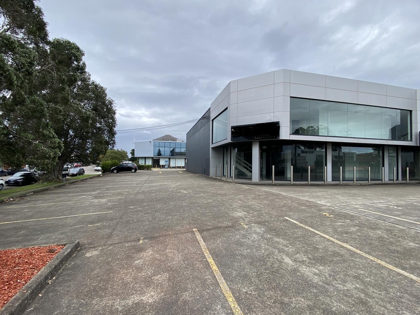 Industrial property for lease in auburn 0
